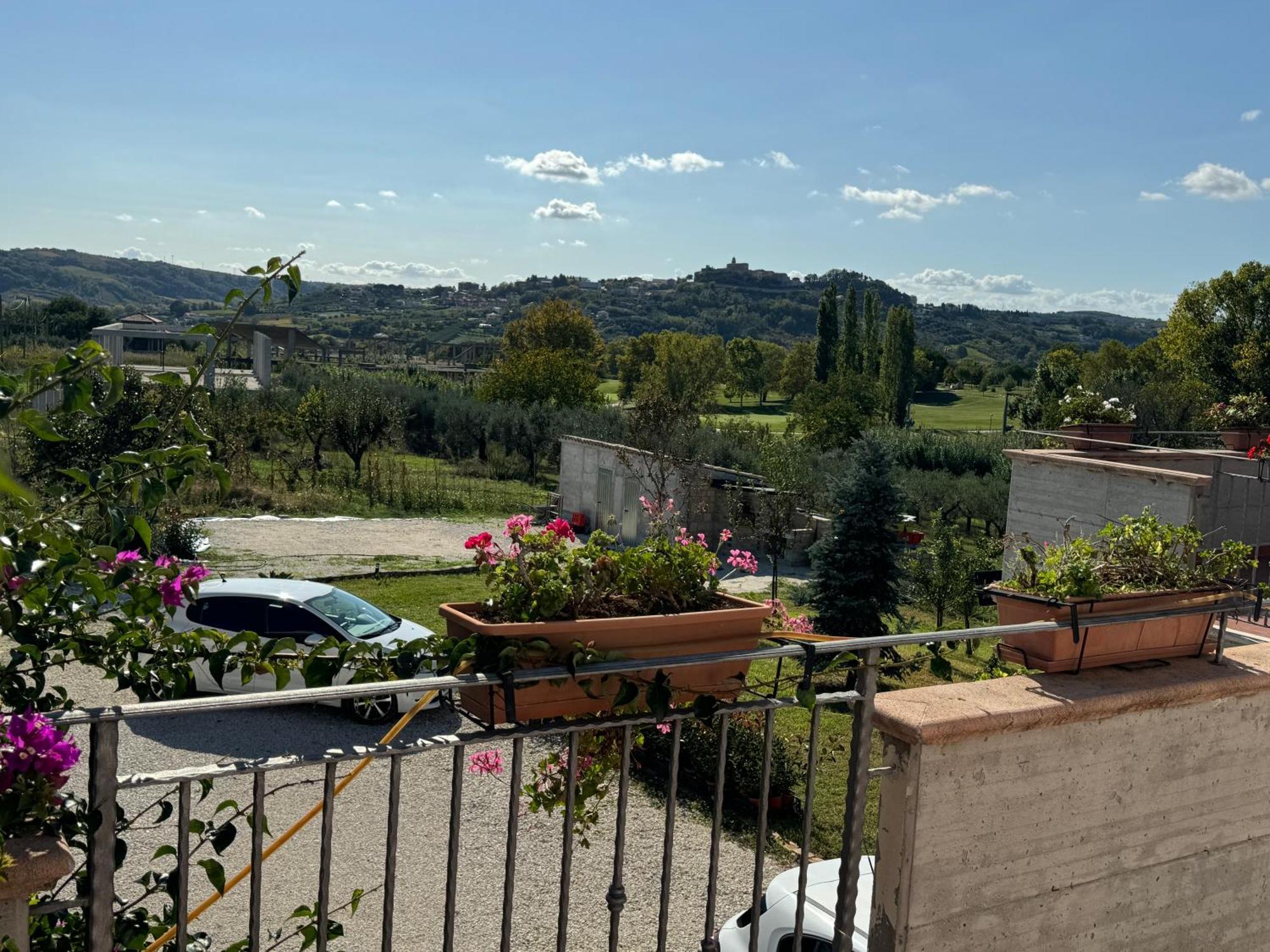 Casa Vacanze Cerreto 3 Miglianico Exterior photo